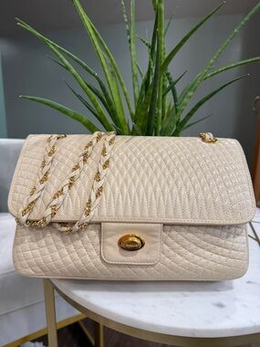 Bally Cream Quilted Shoulder/Crossbody Bag with Gold Chain